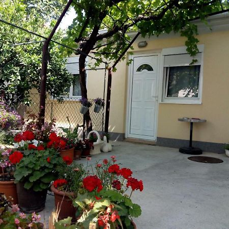 Apartman Lora บุดวา ภายนอก รูปภาพ
