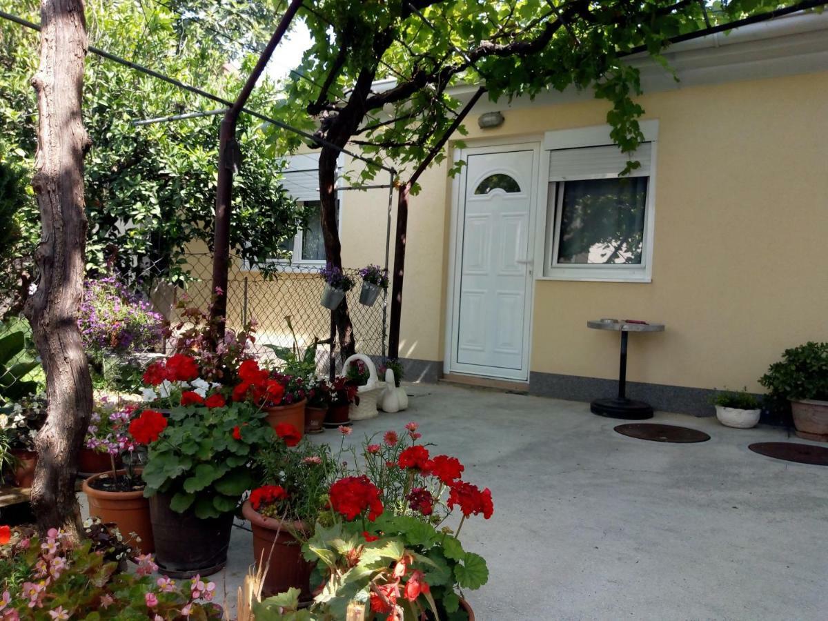 Apartman Lora บุดวา ภายนอก รูปภาพ